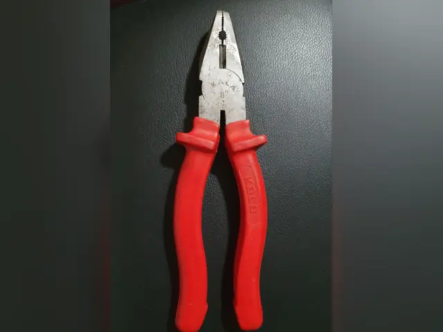 Alicate pela cable